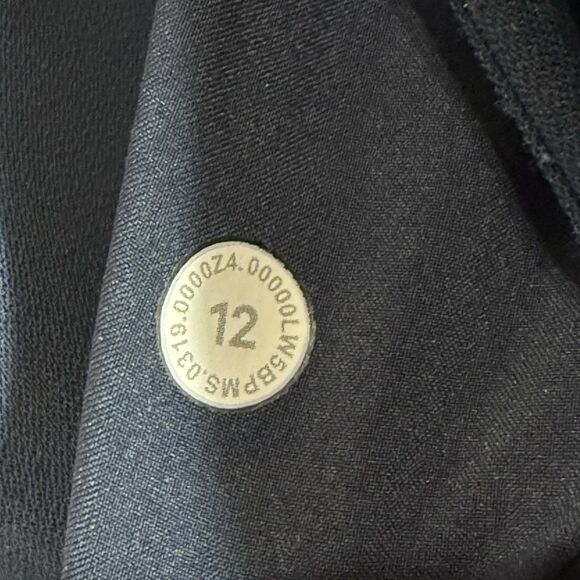 Lululemon On The Fly Woven 27" True Navy Crop Pull On Pants Womens 12 Athleisure - Picture 3 of 11